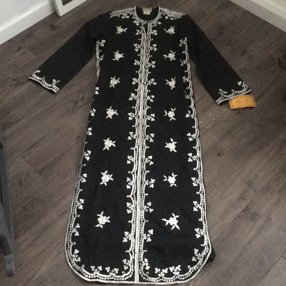 Chuchi Caftan with Embroidered Design